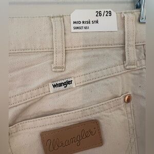 Wrangler women’s mid rise straight jeans